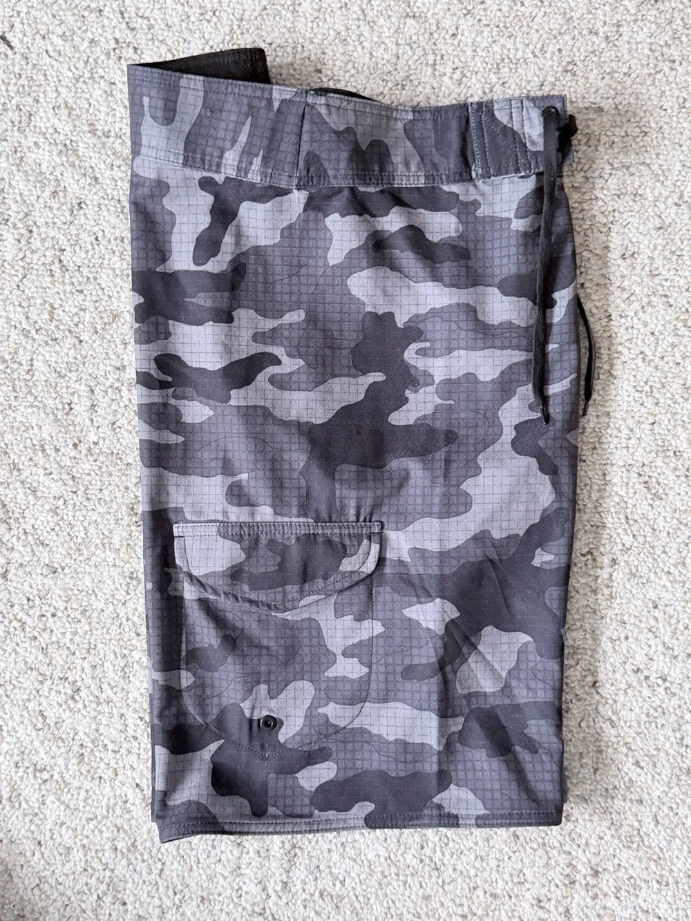 burnside | Mens Gray Camouflage Board Shorts | Size 32